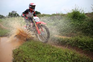 Honda Lirik Pasar Motor Trail