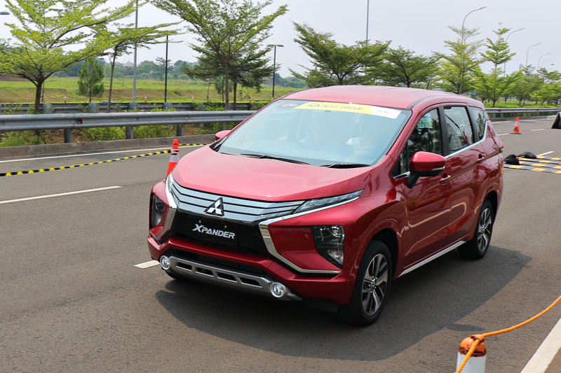 Inden-Mitsubishi-Xpander-Mengular