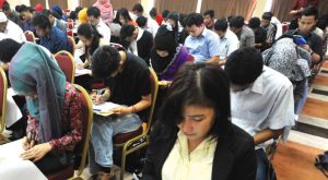Peningkatan Serapan Tenaga Kerja Sektor Industri Keuangan Lebih Rendah Dibanding Industri