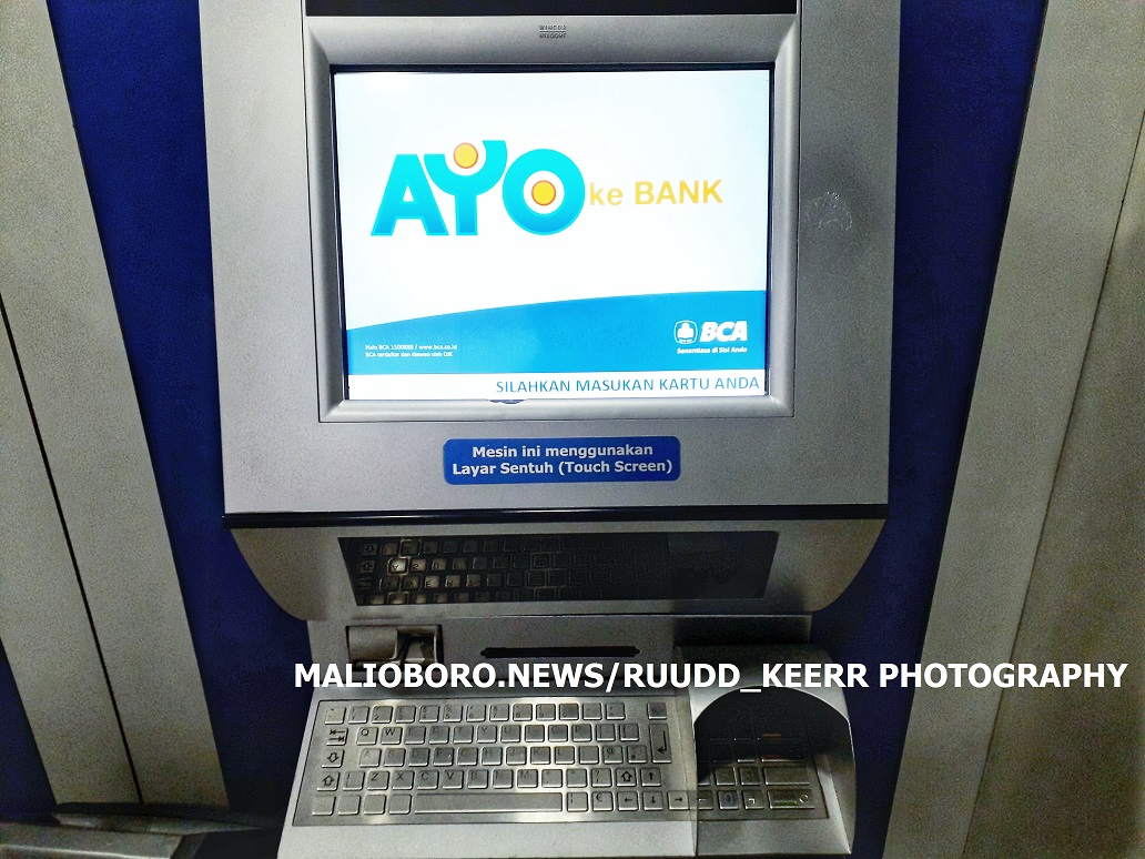 ATM BANK BCA Oleh Ruudd Keerr Photography