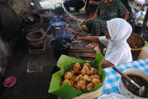 Adrem, Kue Apem Yang Tak Jadi