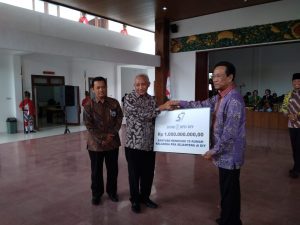 Bank BPD DIY Serahkan CSR Bedah Rumah dan Beasiswa Kepada Masyarakat Kurang Mampu