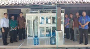 PT BPRS Mitra Cahaya Indonesia Berikan Fasilitas Pengolahan Air Minum