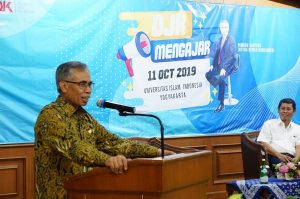 Wimboh Santoso Mengawali OJK Mengajar di Universitas Islam Indonesia.