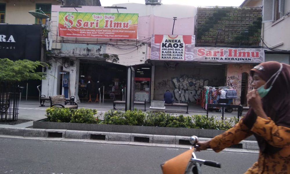 toko buku sari ilmu malioboro