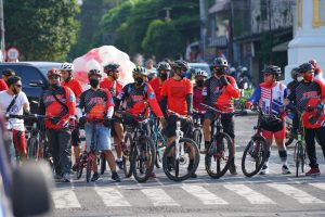Peringati Kemerdekaan Indonesia ke 75, Perbarindo DIY Gowes Bareng