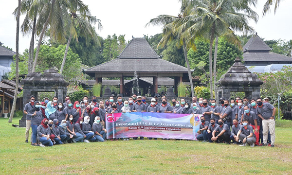 OJK DIY Peringati HUT Ke 9