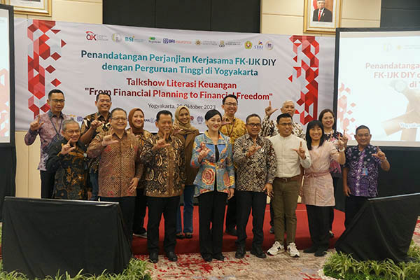 Penandatangan Kerja Sama FKIJK DIY dengan Empat Perguruan Tinggi di DIY