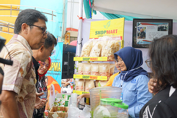 Penjabat Wali Kota Yogyakarta, Singgih Raharjo, membuka Pameran Smaradahana pada 4-5 November 2023 di kompleks Taman Pintar Yogyakarta.