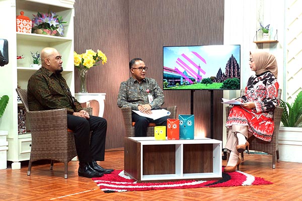 Talkshow RBTV Gerak Syariah 2024 Menghadirkan Kepala OJK DIY, Parjiman dan Kepala BEI Perwakilan Yogyakarta, Irfan Noor Riza