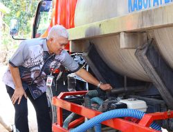 OJK dan FKIJK DIY Guyur Kapanewon Rongkop dan Tepus, Gunungkidul 255 Tangki Air Bersih