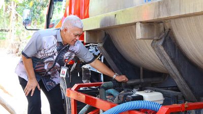 OJK dan FKIJK DIY Guyur Kapanewon Rongkop dan Tepus, Gunungkidul 255 Tangki Air Bersih