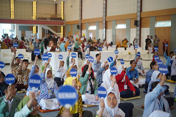 Generasi Cerdas Keuangan Yogyakarta Generasi Muda Agen Literasi Keuangan