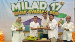 Bagian puncak dari perayaan milad ke-17 ini adalah khataman Quran yang diikuti oleh seluruh karyawan BDS.