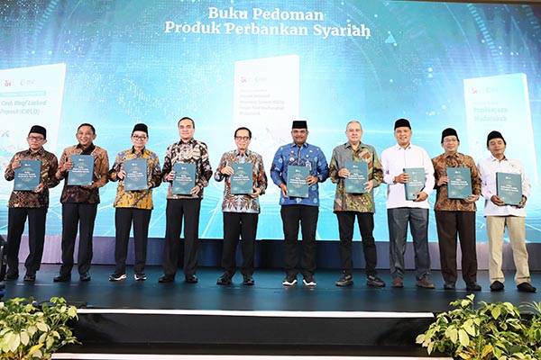 Saat ini, OJK terus berupaya mengembangkan industri perbankan syariah yang semakin mendukung pertumbuhan perekonomian termasuk di daerah. Hal ini diungkapkan oleh Kepala Eksekutif Pengawas Perbankan OJK, Dian Ediana Rae.