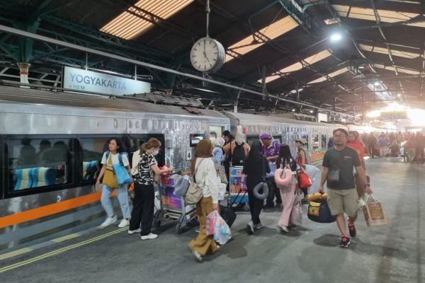 KAI Hadirkan Kereta Tambahan Sambut Libur Panjang Januari 2025
