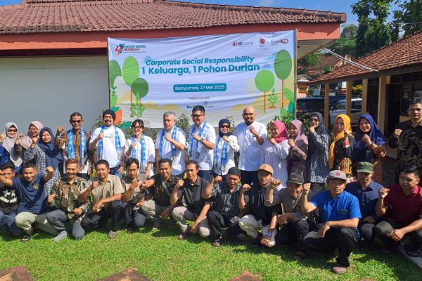 Tanam 1.500 Pohon Durian, Pasar Modal Bangun Ekonomi Hijau di Banyumas