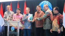 OJK Luncurkan Buku Panduan Perdagangan Karbon, Dukung Ekonomi Hijau Indonesia
